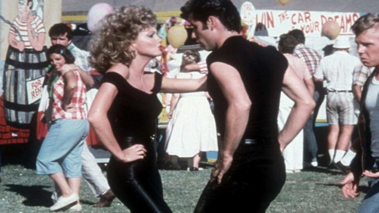 Για 405.700 δολάρια πωλήθηκε το σύνολο που φορούσε στο Grease η Ολίβια Νιούτον-Τζον