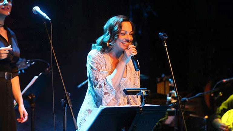 Ελένη Καρακάση: Όλα όσα είπε για τον ρόλο της «Ρίζως» στις «Άγριες Μέλισσες»