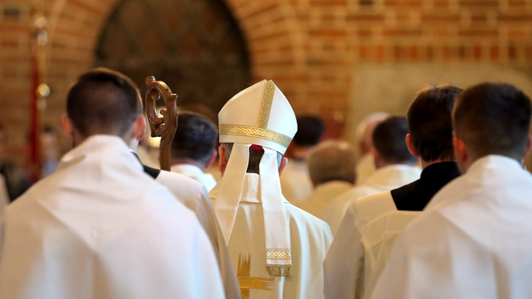 Ελ Σαλβαδόρ: Καθολικός ιερέας σε διαθεσιμότητα για σεξουαλική κακοποίηση ανηλίκου πριν από δεκαετίες