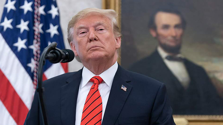 ΗΠΑ: Ο Ντόναλντ Τραμπ προτιμάει να μιλάει για το μπέιζμπολ παρά για την “παραπομπή”