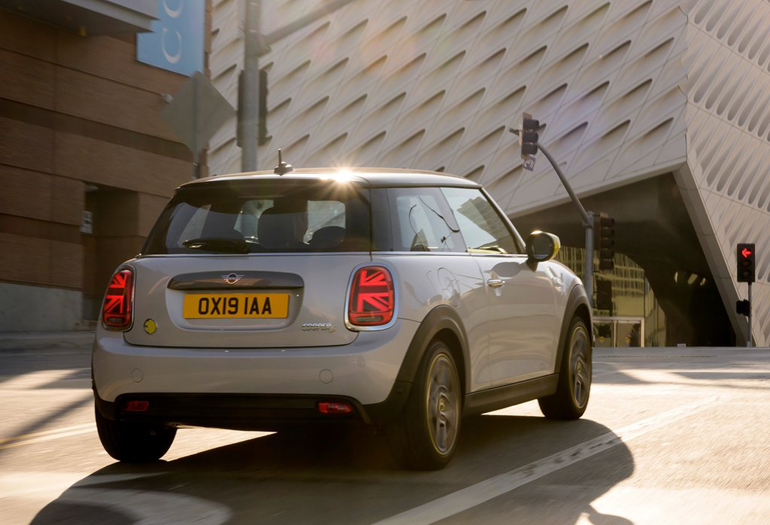 Το ηλεκτρικό MINI Cooper SE