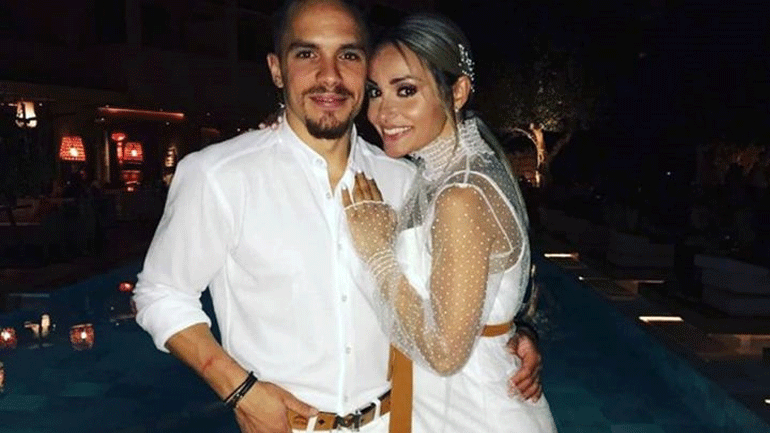 Λευτέρης Πετρούνιας – Βασιλική Μιλλούση: Η πρώτη φωτογραφία τους μαζί με τη νεογέννητη κόρη τους