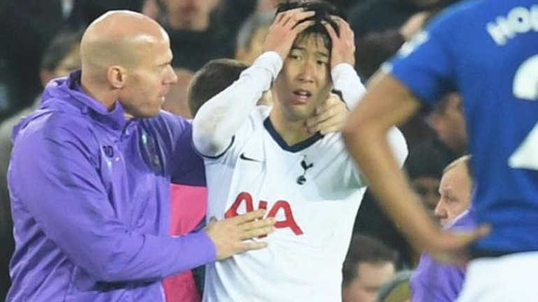 Η Τότεναμ ζήτησε να ακυρωθεί η κόκκινη κάρτα που δέχθηκε ο Σον
