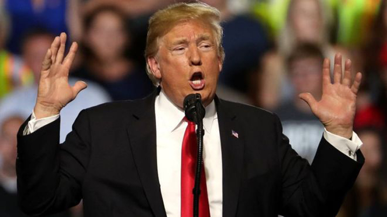 Η κυβέρνηση του Ντόναλντ Τραμπ εξετάζει την άρση ορισμένων δασμών σε κινεζικά αγαθά 