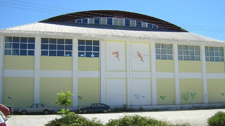 Μετονομάζεται σε «Κώστας Πετρόπουλος» το ιστορικό κλειστό της Πάτρας