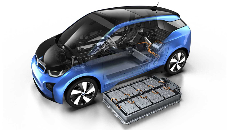 Μετά από πέντε χρόνια (για παράδειγμα) οι τιμές της μπαταρίας σε ένα ηλεκτρικό αυτοκίνητο δεν θα έχουν καμία σχέση με το... σήμερα. Στην περίπτωση δε, που συμβεί κάτι (σήμερα), η αντικατάσταση θα επιβαρύνει την ίδια την εταιρεία χωρίς κανένα κόστος για τον ιδιοκτήτη