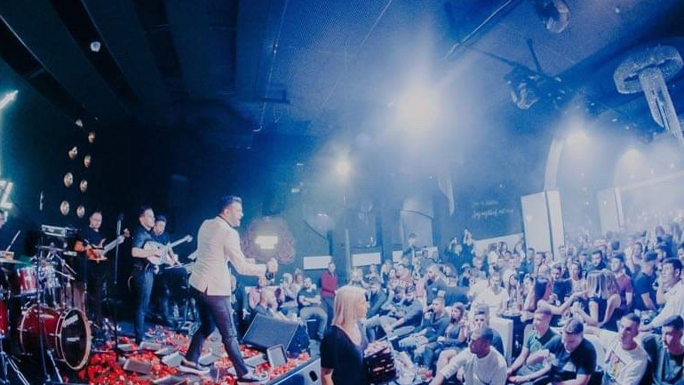 Sold out εμφάνιση στην Πάτρα για τον Νικηφόρο