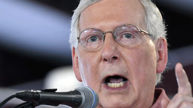 Μιτς ΜακΚόνελ: Μια δίκη του Τραμπ στη Γερουσία δεν θα οδηγούσε στην καθαίρεσή του