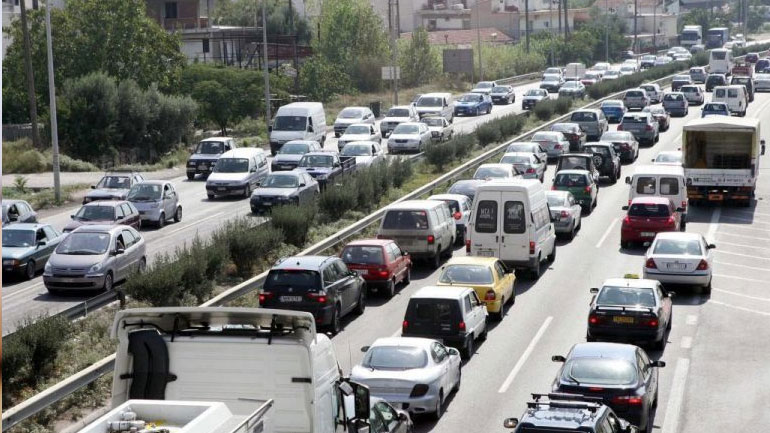 Καραμπόλα στην εθνική οδό – Ουρές χιλιομέτρων