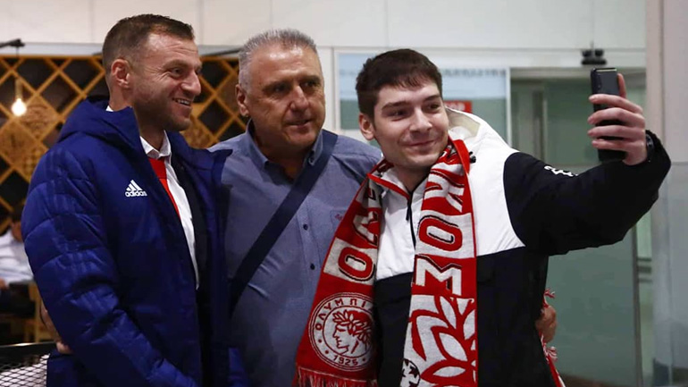 Έφτασε στο Μόναχο ο Ολυμπιακός