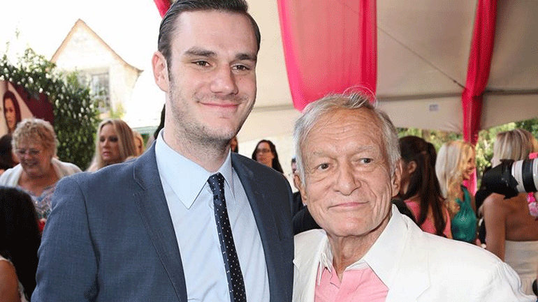 Παντρεύτηκε ο γιος του Hugh Hefner με πολιτικό γάμο