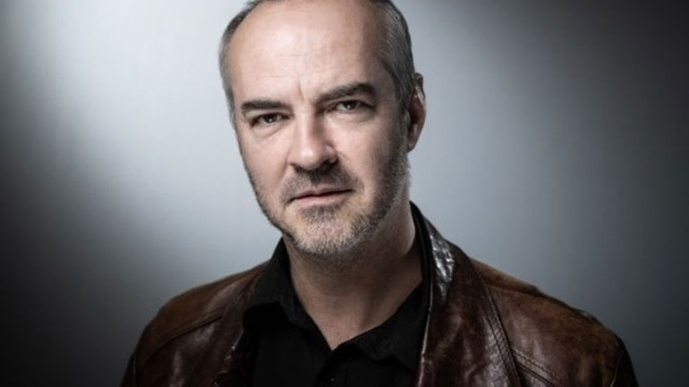 Σκηνοθετικό ντεμπούτο για τον Μαρκ Κόλιν