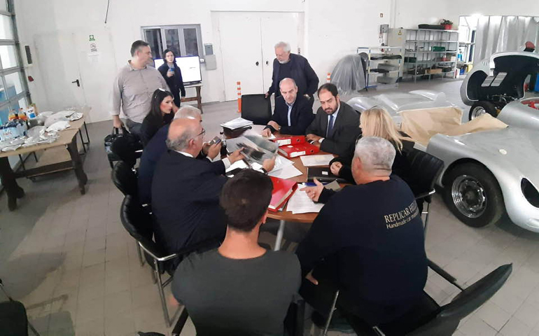 Ενημέρωση για την ιστορία της RCH Automotive αλλά και τα προβλήματα που αντιμετωπίζει μία εταιρεία που θέλει να επενδύσει στην κατασκευή οχημάτων στην Ελλάδα