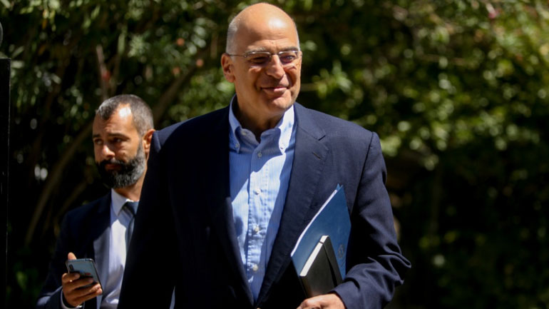 Σε εξέλιξη η συνάντηση Δένδια – Λαβρόφ στη Μόσχα