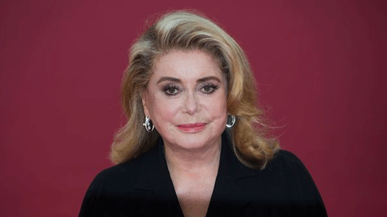 Νοσηλεύεται με ελαφρύ εγκεφαλικό η Κατρίν Ντενέβ