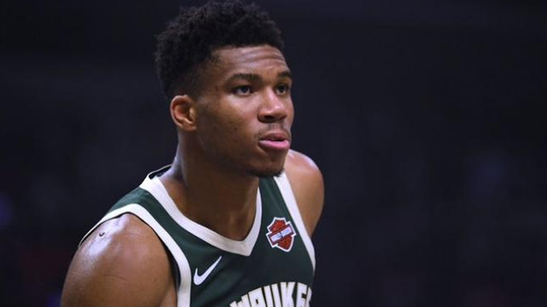 Συνεχίζει να γράφει ιστορία ο Γιάννης Αντετοκούνμπο!