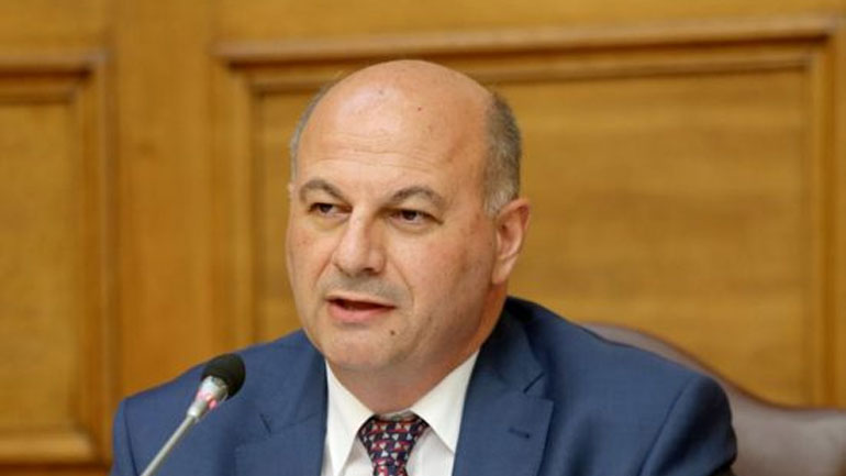 Κ. Τσιάρας: Μέχρι 10 χρόνια φυλακή για εκτόξευση μολότοφ