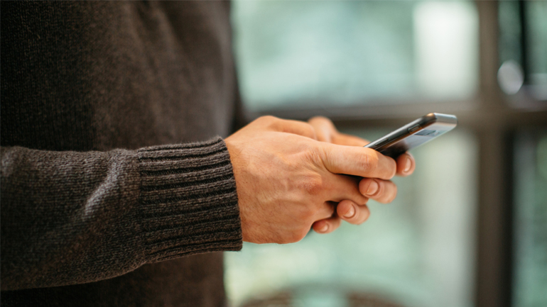 Έρευνα: Αυξάνονται οι αγορές μέσω κινητών συσκευών