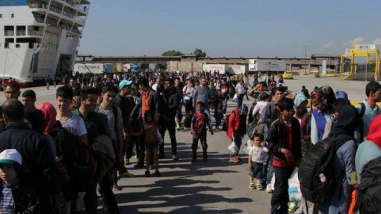 Στο λιμάνι του Πειραιά αποβιβάστηκαν 168 μετανάστες