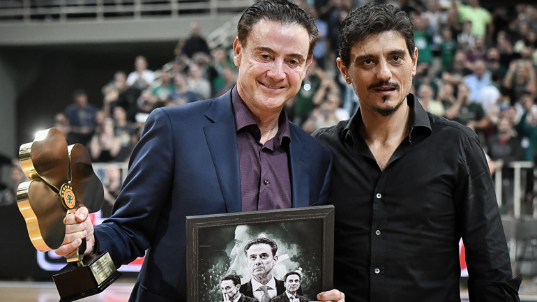 Ο Παναθηναϊκός βράβευσε τον Ρικ Πιτίνο