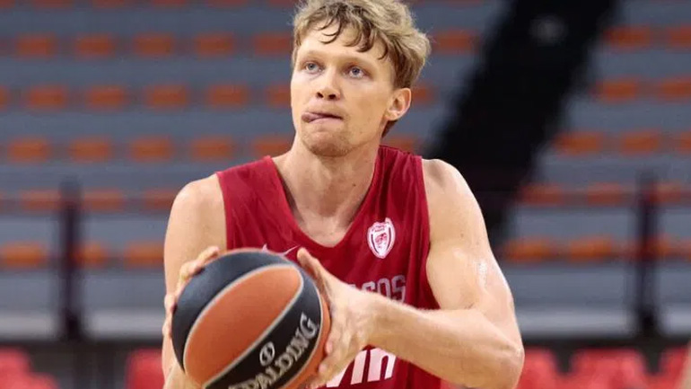 Ολυμπιακός: Προς Λοκομοτίβ Κουμπάν ο Κουζμίνσκας