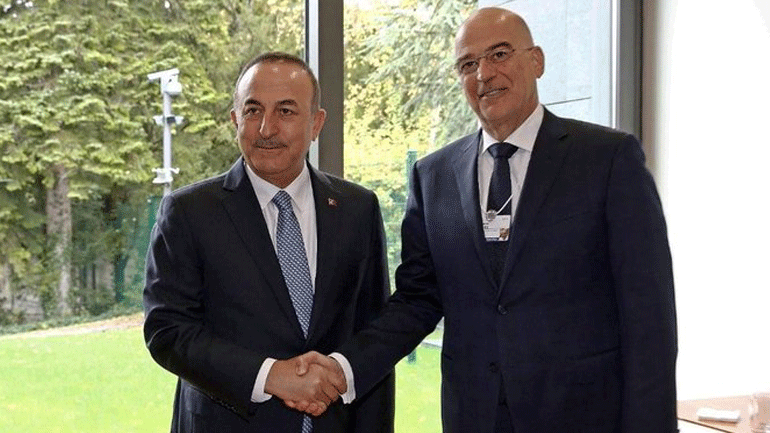 Διμερή και περιφερειακά ζητήματα στο επίκεντρο της συνάντησης Δένδια – Τσαβούσογλου