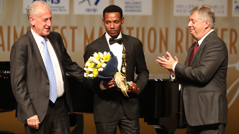 Τιμήθηκαν οι κορυφαίοι της χρονιάς στο Γκαλά βραβεύσεων της AIMS