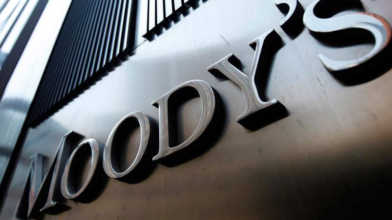 Ο Moody’s υποβάθμισε σε αρνητική την προοπτική της βρετανικής οικονομίας λόγω Brexit