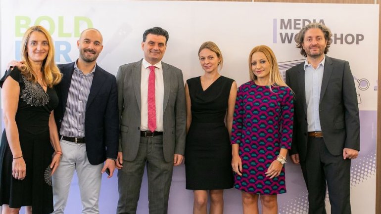 Βασιλική Κλιάφα, Υπεύθυνη τμήματος κανονιστικών υποθέσεων, Ευάγγελος Φλώρος, Υπεύθυνος ψηφιακής στρατηγικής & εταιρικής επικοινωνίας, Ιωάννης Μπεσσής, Πρόεδρος & Διευθύνων Σύμβουλος Allergan Ελλάδας & Κύπρου, Άννα-Μαρία Κόλλια, Υπεύθυνη Ιατρικού τμήματος, Ρούλα Σχίζα, Επικεφαλής τμήματος Αισθητικής Ιατρικής, Κωνσταντίνος Λαλάκης, Επικεφαλής τμημάτων Οφθαλμολογίας & Νευρολογίας.