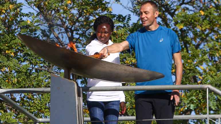 Άναψε η φλόγα του 37ου Μαραθωνίου Αθήνας