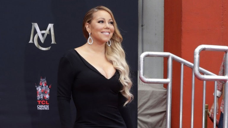 Τα απομνημονεύματά της ετοιμάζει η Μαράια Κάρεϊ