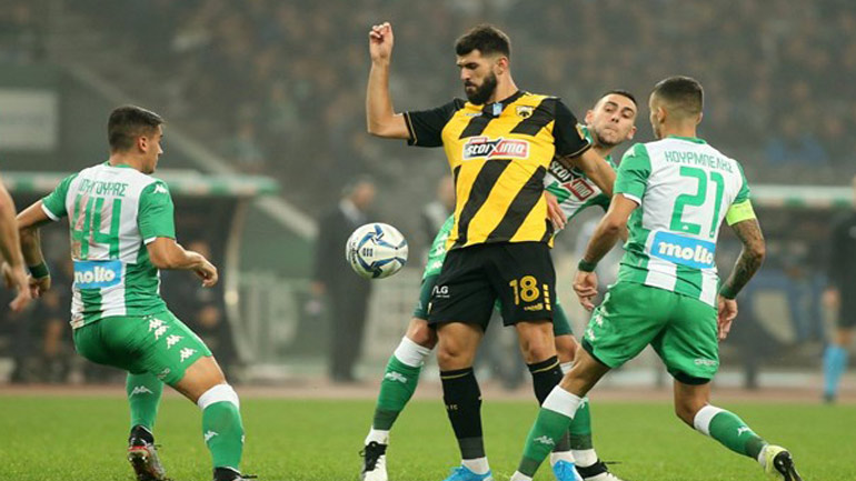 Πορτοφολάς Παναθηναϊκός στο μετρό έγδυσε την ΑΕΚ