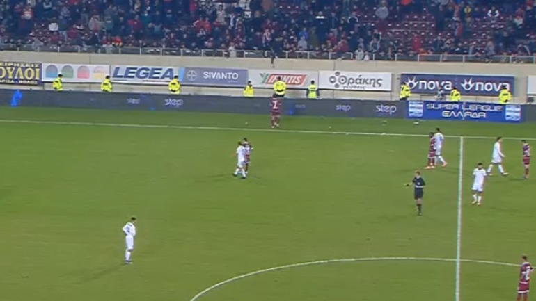 Ένταση ανάμεσα σε Μόρα και μικρή μερίδα οπαδών της ΑΕΛ