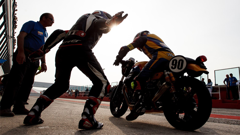 Moto Guzzi V7III Fast Endurance 2019: Στιγμές από τη δράση