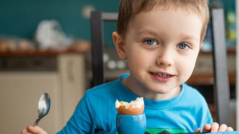 Πώς θα μειώσετε τον κίνδυνο ενός παιδιού στις τροφικές αλλεργίες