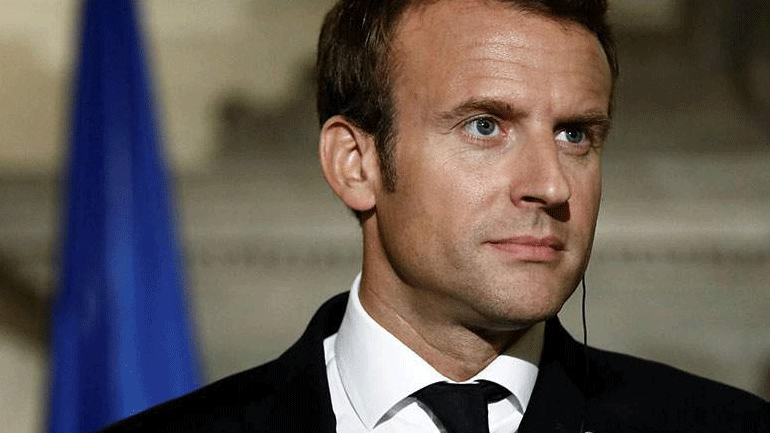 Γαλλία: Ο Μακρόν συγκάλεσε αιφνιδίως συνάντηση με Βούτσιτς και Θάτσι