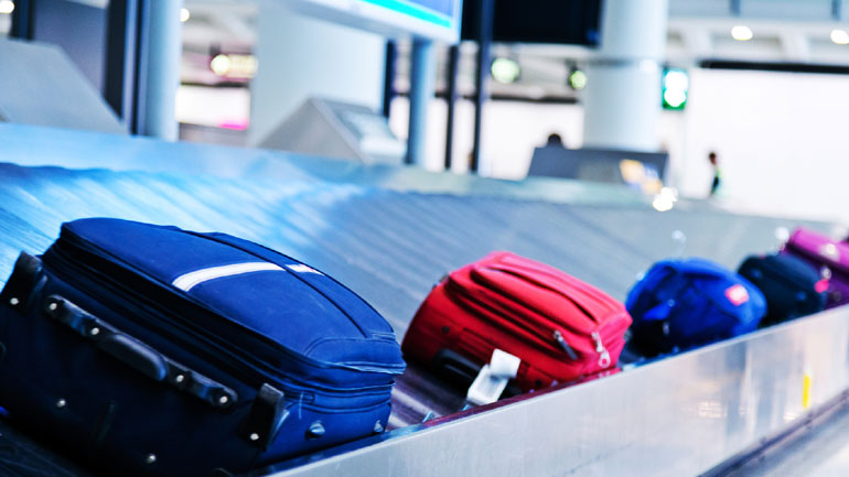 Σιγκαπούρη: Καταδικάστηκε υπάλληλος επειδή άλλαζε τα καρτελάκια στις αποσκευές