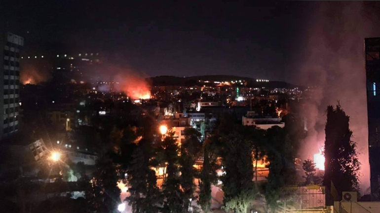 Τουλάχιστον δύο νεκροί και έξι τραυματίες από επίθεση σε κτήριο στη Δαμασκό