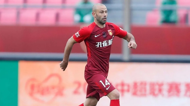 Στην Εστουδιάντες ο Μαστσεράνο