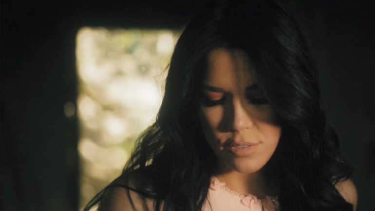 «Εγώ μια μέρα»: Κυκλοφόρησε το νέο τραγούδι της Γιώτας Ρεγγίνα