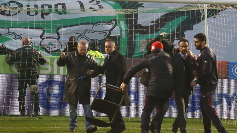 Ποινή φυλάκισης στον Βίτορ Περέιρα για τη χειρονομία στη Θύρα 13