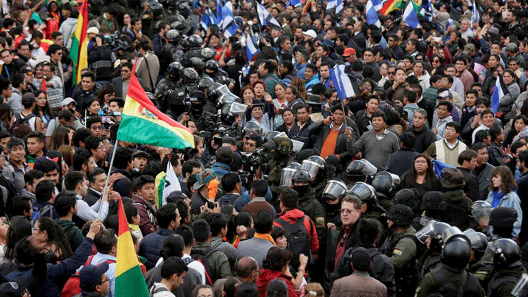 Βολιβία: Τα εργατικά συνδικάτα απειλούν με απεργία αν δεν αποκατασταθεί η τάξη μέσα σε 24 ώρες