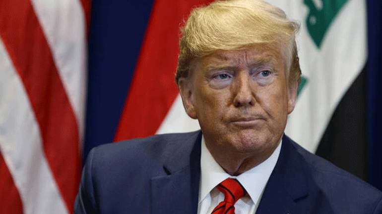 Ο πρόεδρος Τραμπ «εργάζεται» και «δεν παρακολουθεί» τις ακροάσεις στη Βουλή των Αντιπροσώπων