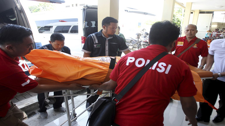 Ινδονησία: Βομβιστής-καμικάζι ανατινάχτηκε μπροστά στο αρχηγείο της αστυνομίας