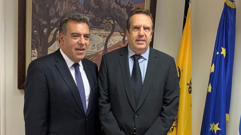 Συνάντηση Κόσνολα για τα προβλήματα του εμπορικού κόσμου στις τουριστικές και νησιωτικές περιοχές