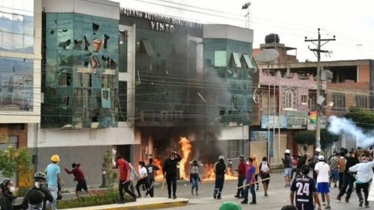 Βολιβία: Νεκρός 20χρονος σε συγκρούσεις υποστηρικτών του Μοράλες με την αστυνομία