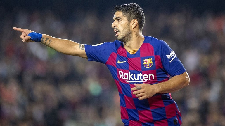 Σουάρες: «Καλά κάνει η ομάδα και ψάχνει για επιθετικό»