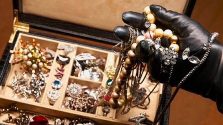 Διέρρηξαν κοσμηματοπωλείο στα Πατήσια