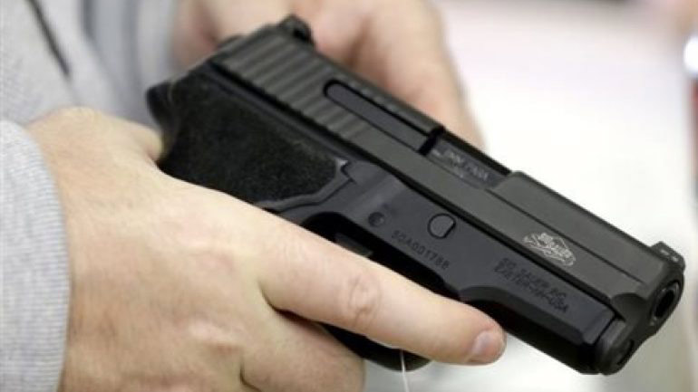 Στον εισαγγελέα ο μαθητής που κρατούσε όπλο σε σχολείο της Κρήτης Στον εισαγγελέα ο μαθητής που κρατούσε όπλο σε σχολείο της Κρήτης