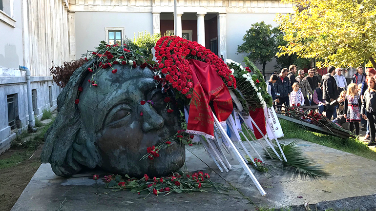 Άνοιξε η πύλη του Πολυτεχνείου για τους εορτασμούς